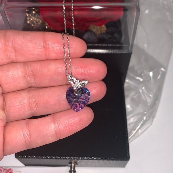 Preserved Rose With Sterling Silver Necklace - Picture 5 of 8